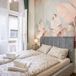 Brody 46 Boutique Apartment